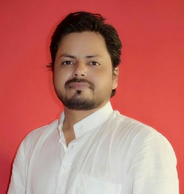 संपादकीय: नो-पार्किंग के दो बोर्ड… फिर भी फुटपाथ पर पार्किंग! आखिर किसकी शह पर चल रहा खेल?